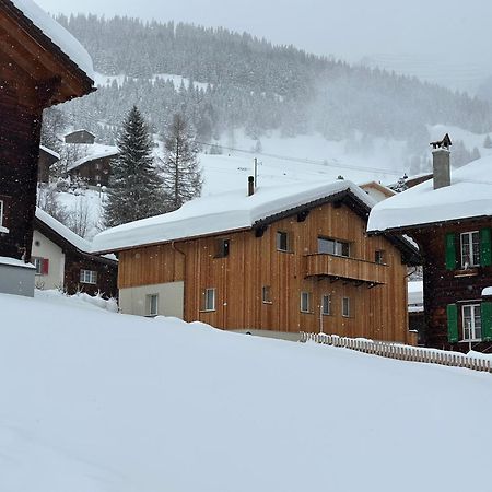 Yeti Lodge Sedrun Exterior photo