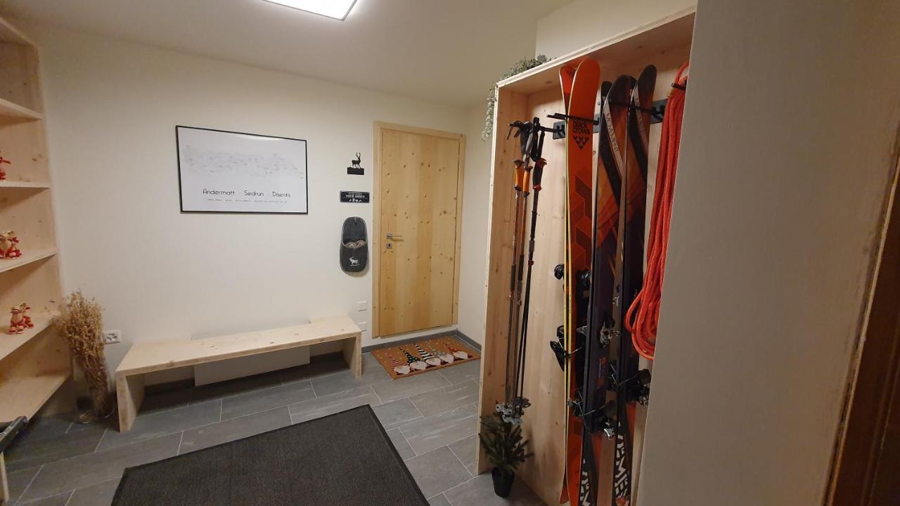 Yeti Lodge Sedrun Exterior photo